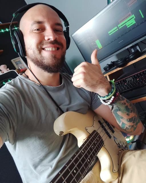 Recording bass at home studio