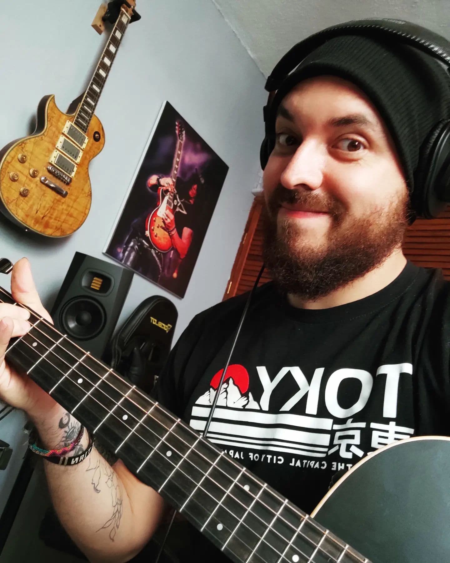 Recording Acoustic Guitars Nightsyrc Studios