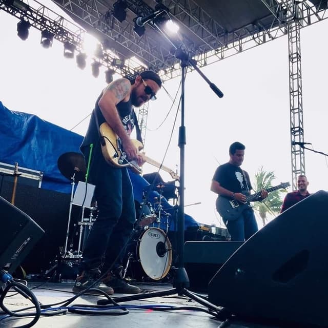 Festival performance at Riviera Nayarit